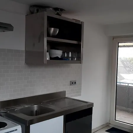 Mit Balkon In Apartment *